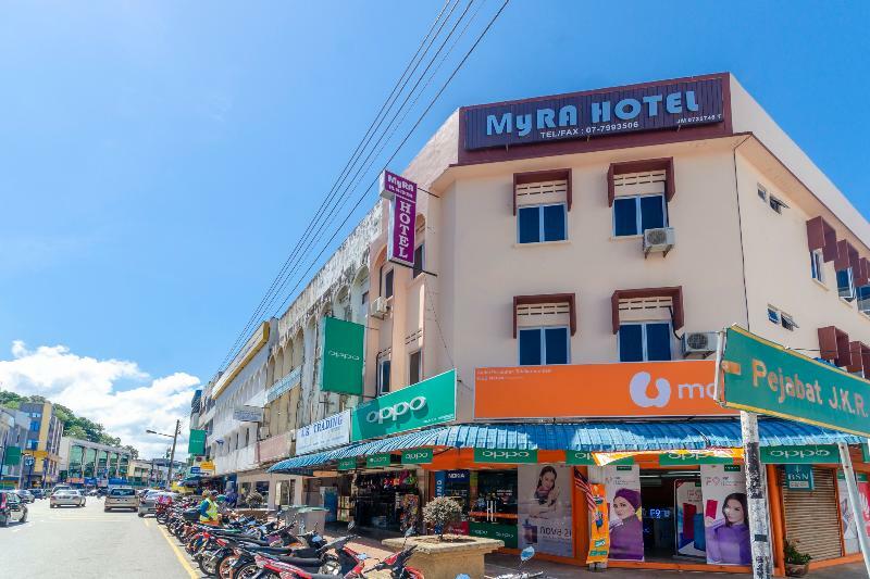 Oyo 703 Myra Hotel Mersing Exterior photo