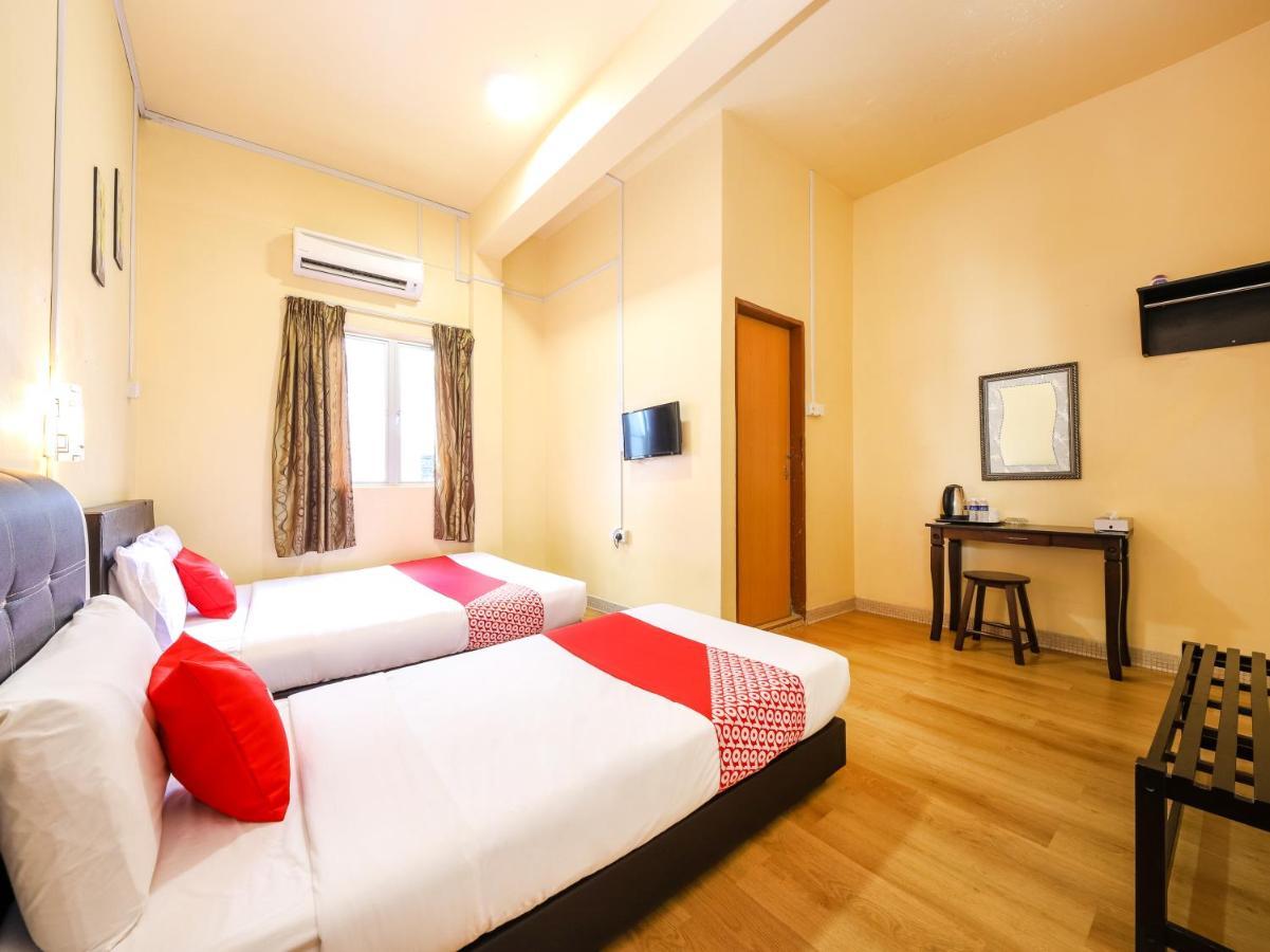 Oyo 703 Myra Hotel Mersing Exterior photo